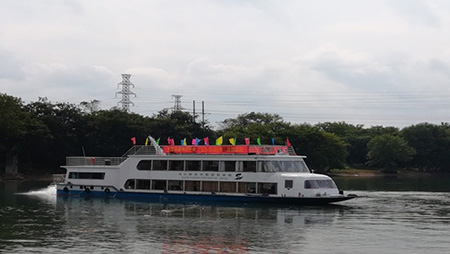 配套32米旅游观光船